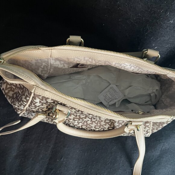 *NWT* DKNY Tan/Chocolate Brown Crossbody/Carry Handle Purse/Bag - Picture 10 of 12